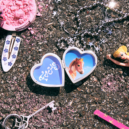 Hearts2Hearts 1st Mini Album - FOCUS (Photobook Ver.)